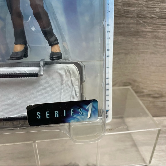 The X-Files Agent Dana Scully & Corpse 1998 Action Figure by McFarlane Toys USA - Picture 5 of 9